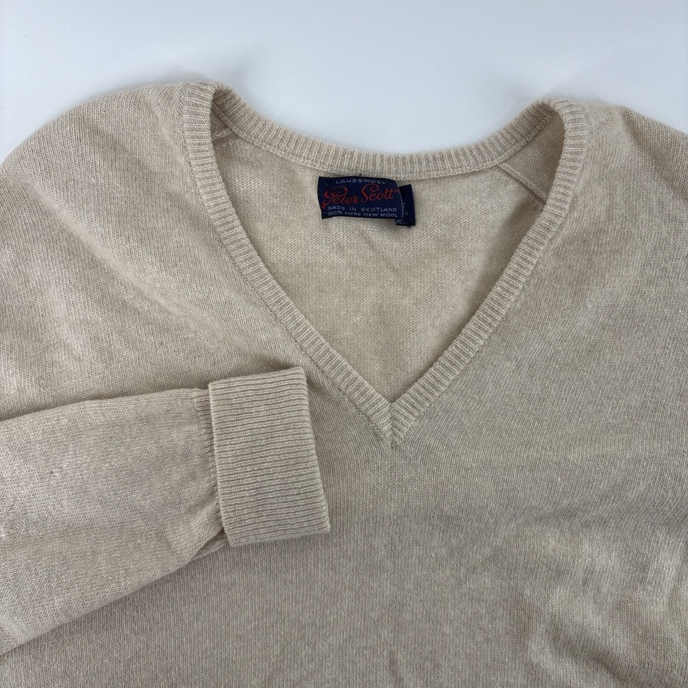Peter Scott‎ Men's Beige V-Neck 100 Lambswool Sweater Size 40 Made in Scotland